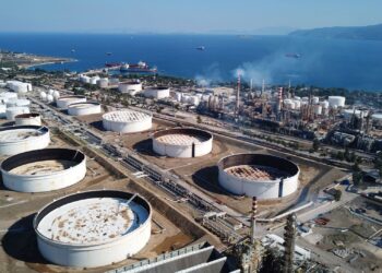 Saudi Aramco prevé reanudar pronto envíos de crudo desde Yanbu a Asia