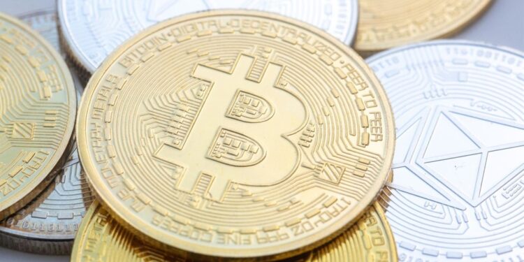 Bitcoin se alza como la segunda moneda más fiable en España