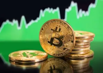 Bitcoin desafía su ciclo histórico tras superar los 87.400 dólares