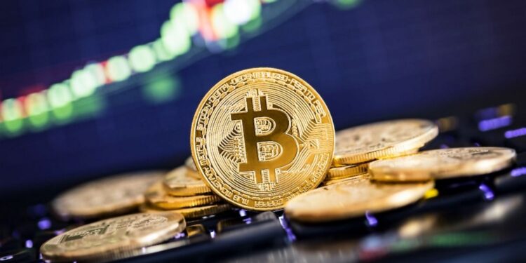 Los ETF de Bitcoin captan casi 1.000 millones tras el short squeeze