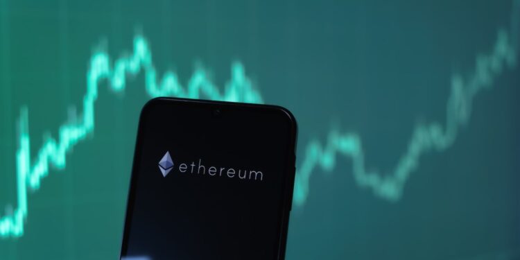 Ethereum roza los 3.000 dólares con 30.000 millones en interés abierto