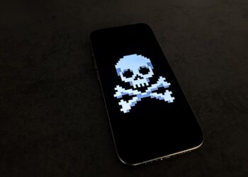 FomoPeek, la app maliciosa de iPhone que robó 580.000 dólares