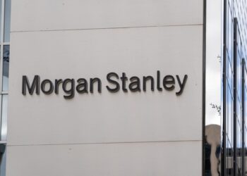 Morgan Stanley rectifica y prevé ahora un dólar más fuerte