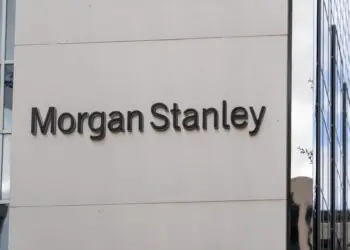 Morgan Stanley rectifica y prevé ahora un dólar más fuerte