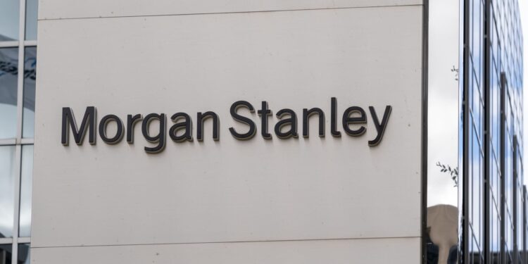Morgan Stanley rectifica y prevé ahora un dólar más fuerte
