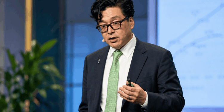 Tom Lee prevé Bitcoin a 150.000 dólares y Ethereum a 60.000