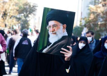 Irán ofrecería frenar el enriquecimiento por alivio de sanciones