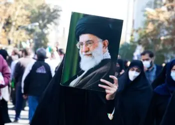 Irán ofrecería frenar el enriquecimiento por alivio de sanciones