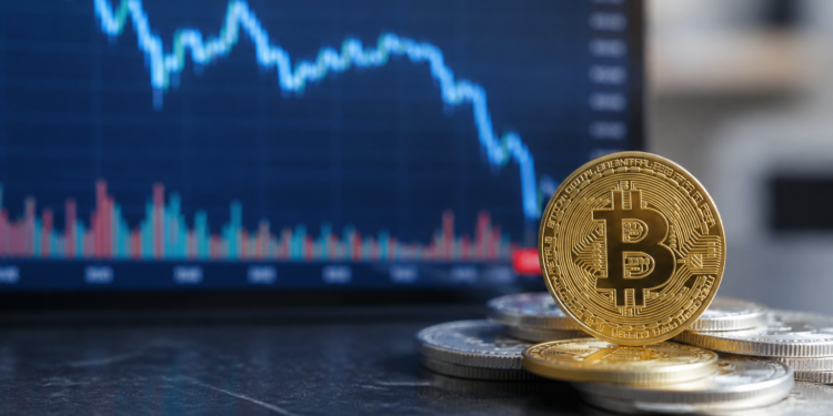 Bitcoin perfora los 83.000 dólares ante el riesgo de caer a 80.000