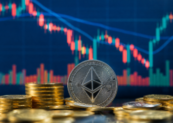 Ether rompe los 2.400 dólares; caen 17 de las 20 mayores criptos