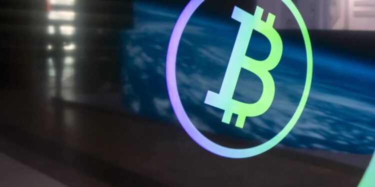 Bitcoin borra una subida del 2,4% al reducirse el apalancamiento