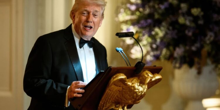 Trump invitará a los 185 mayores titulares de TRUMP a una cena