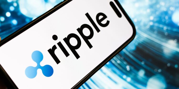 Dark Defender ve a XRP en 36 dólares si supera los 1,5692 dólares