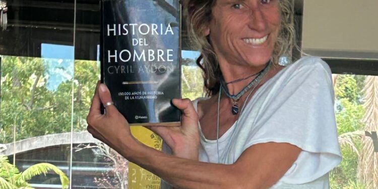 Diálogos, encuentros y anécdotas en la biblioteca de Solana