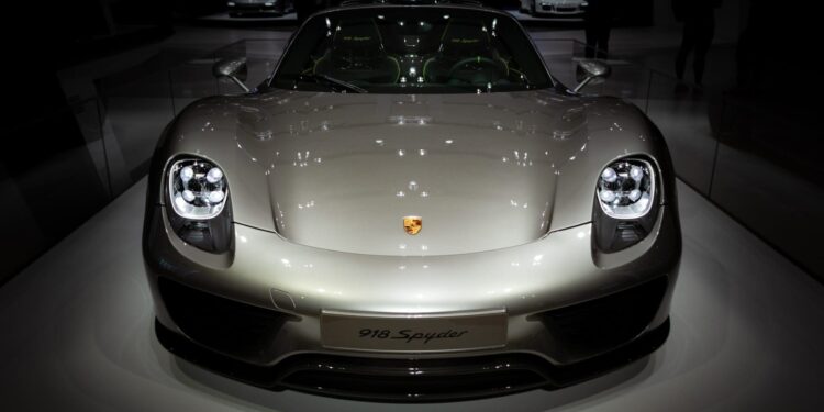 Porsche cierra su Web3 y sus 2.363 NFT seguirán existiendo