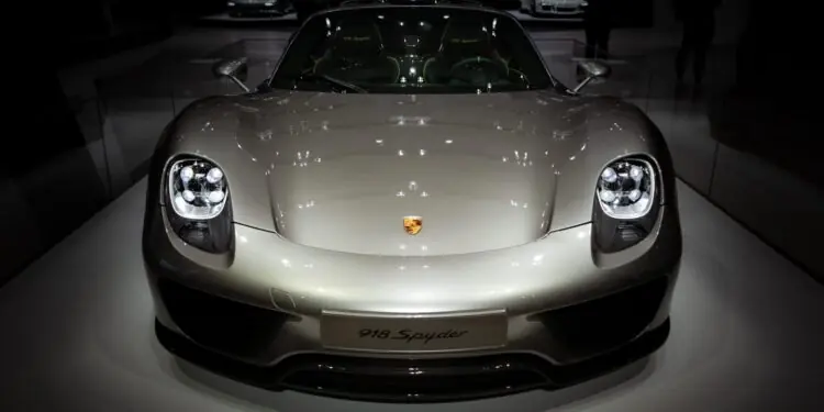Porsche cierra su Web3 y sus 2.363 NFT seguirán existiendo