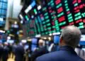 El S&P 500 supera los 7.800 puntos pese a la alerta de los bonos