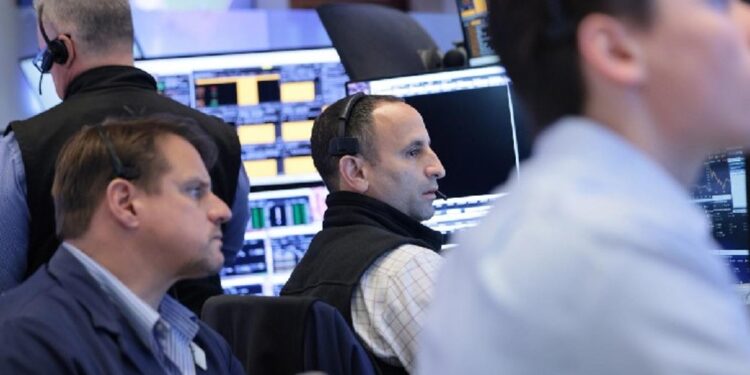 Tras el desplome de 19.000 millones, persisten riesgos en Bitcoin 1 Tras el desplome de 19.000 millones, persisten riesgos en Bitcoin