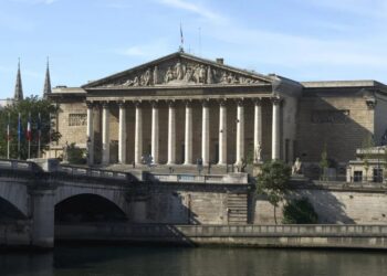Francia gravará el canje por stablecoins en 2027; Alemania ya lo hace