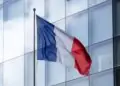 Francia plantea gravar al 31,4% las ganancias cripto en stablecoins