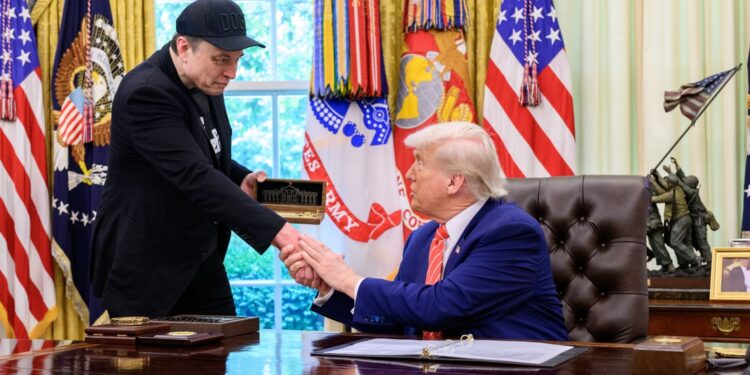 Musk busca fusionar Tesla y SpaceX antes del fin del mandato de Trump 1 Musk busca fusionar Tesla y SpaceX antes del fin del mandato de Trump