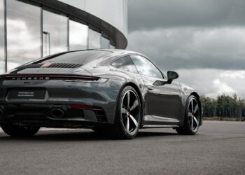 El 911 sostiene el beneficio de Porsche pese a la caída de ventas