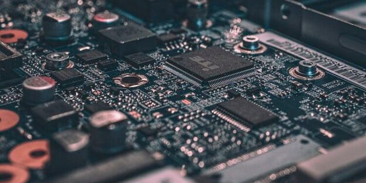 Bitcoin y Ethereum caen tras el hackeo a Binance